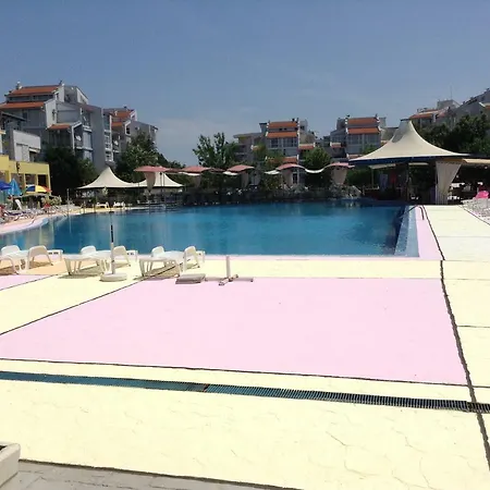 Студия В Элит 3 Apartament *