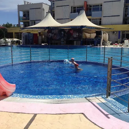 Студия В Элит 3 * Sunny Beach